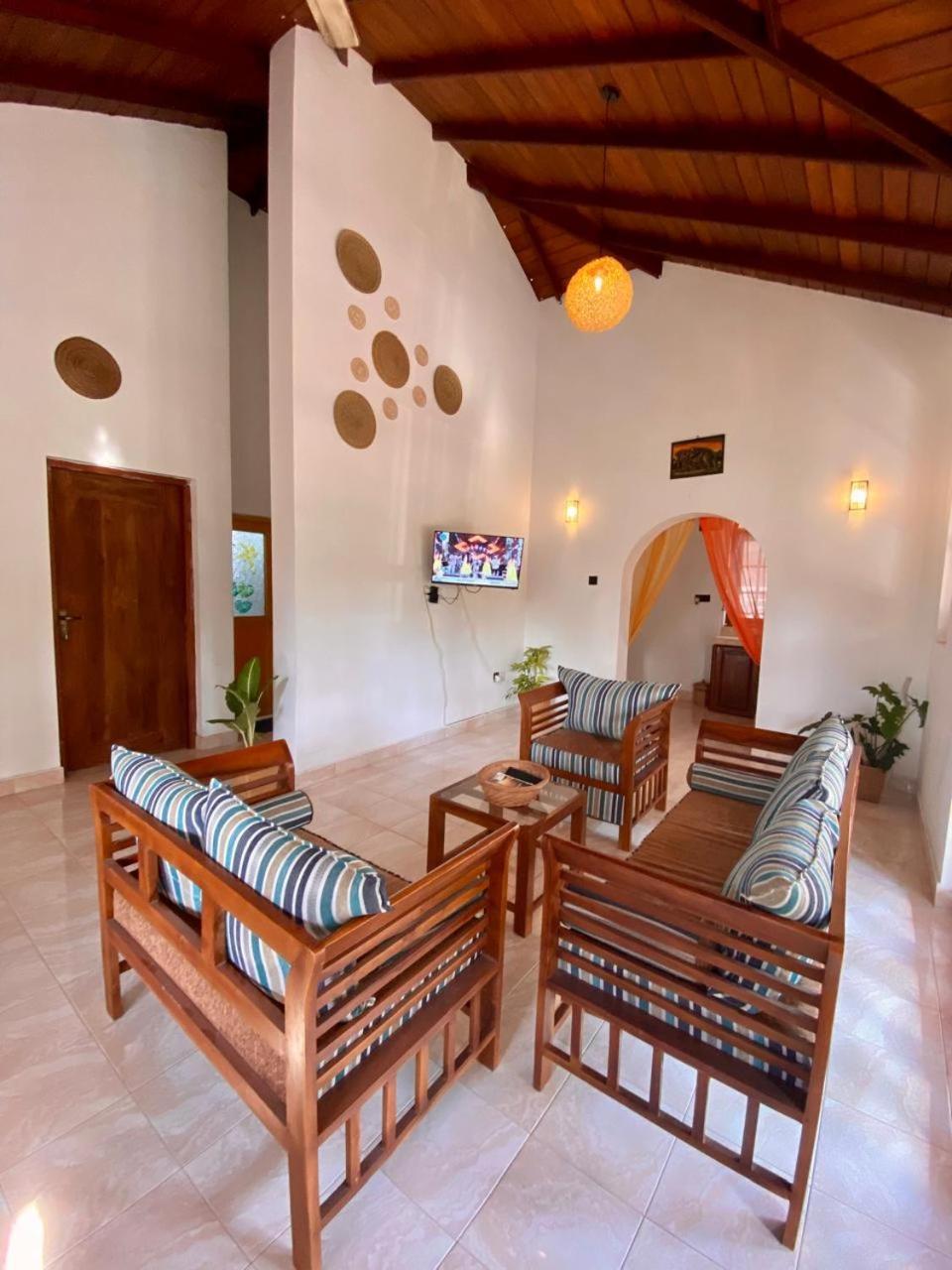 Kingcity Resort Anuradhapura Εξωτερικό φωτογραφία